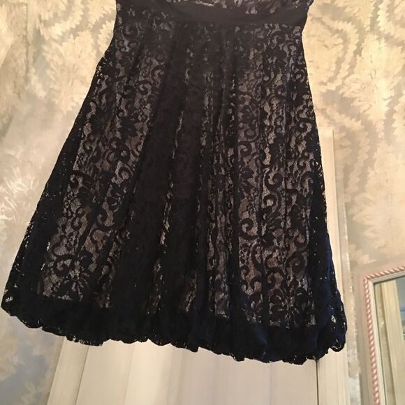 Cache Strapless Lace Dress! ✨ Cache Strapless Black Lace Dress – Size 10 ✨ - Picture 2 of 6